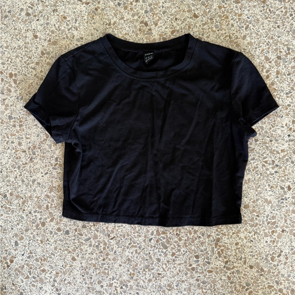 SHEIN Black Short Sleeve Crop Top
